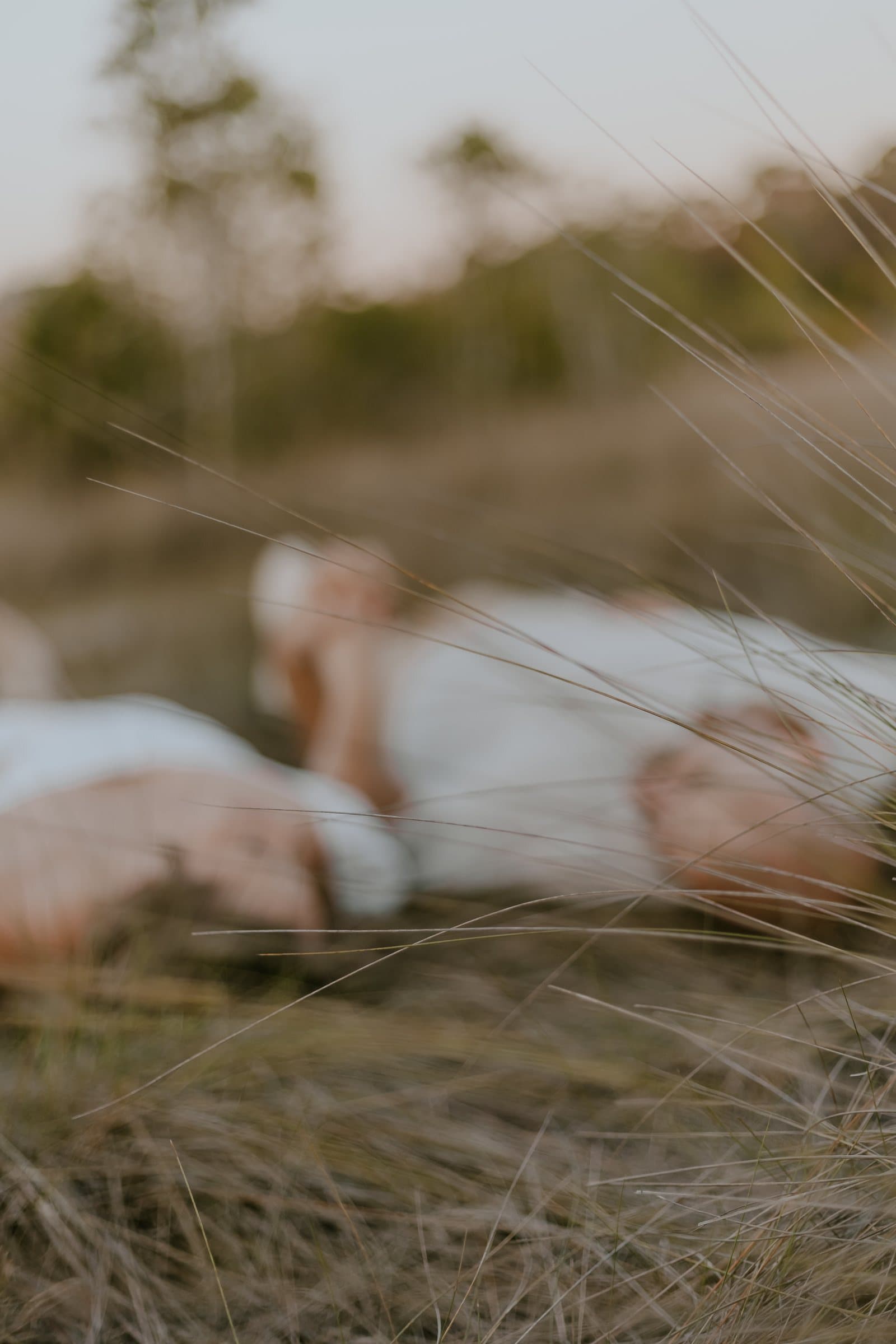 Natural couples photography session image 9