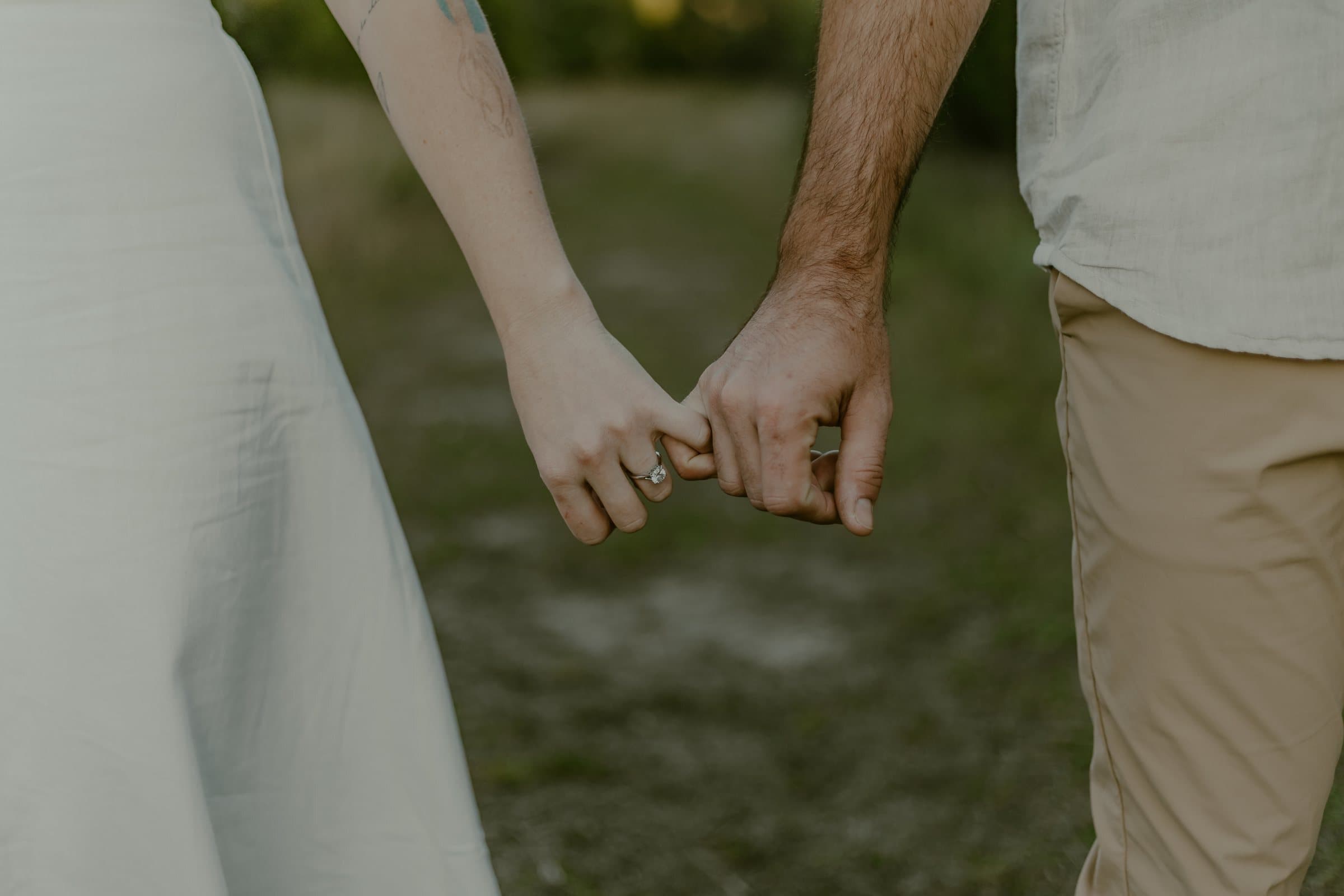 Natural couples photography session image 12